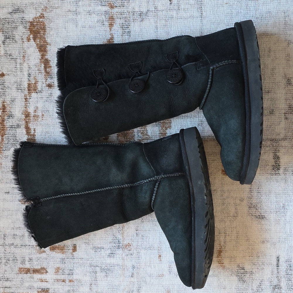 UGG Hunter Green Black Shearling Bailey Button Triplet II Boot Womens 9 - Picture 2 of 12